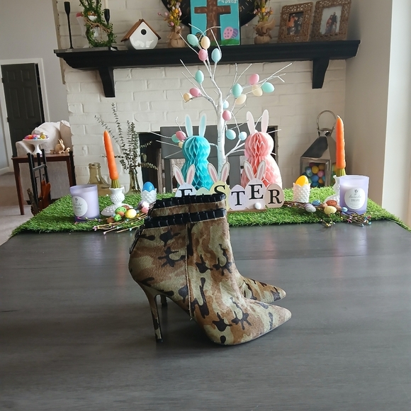 Betsey Johnson Shoes - Betsy Johnson Calf Hair Camo Boots Luke New Size 8
